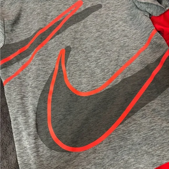 Bundle of 4 little boys size 4-5 short sleeve t-shirts. - Picture 2 of 16